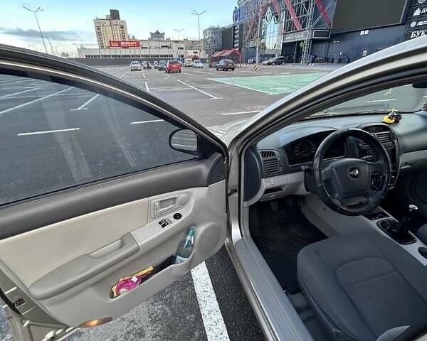 Бежевый Киа Черато, объемом двигателя 1.6 л и пробегом 138 тыс. км за 4400 $, фото 14 на Automoto.ua