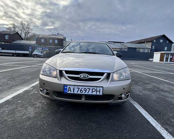 Бежевый Киа Черато, объемом двигателя 1.6 л и пробегом 138 тыс. км за 4400 $, фото 1 на Automoto.ua