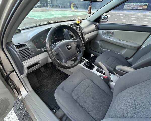 Бежевый Киа Черато, объемом двигателя 1.6 л и пробегом 138 тыс. км за 4400 $, фото 15 на Automoto.ua