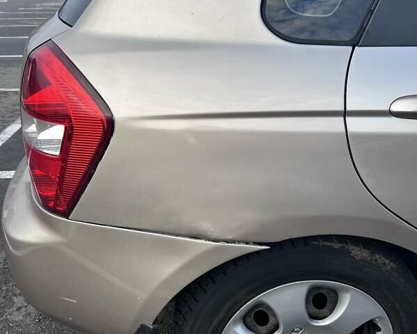 Бежевый Киа Черато, объемом двигателя 1.6 л и пробегом 138 тыс. км за 4400 $, фото 31 на Automoto.ua