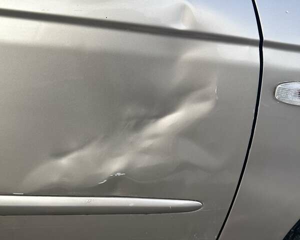 Бежевый Киа Черато, объемом двигателя 1.6 л и пробегом 138 тыс. км за 4400 $, фото 29 на Automoto.ua