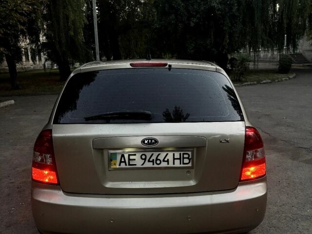 Бежевий Кіа Черато, об'ємом двигуна 1.6 л та пробігом 530 тис. км за 2999 $, фото 4 на Automoto.ua