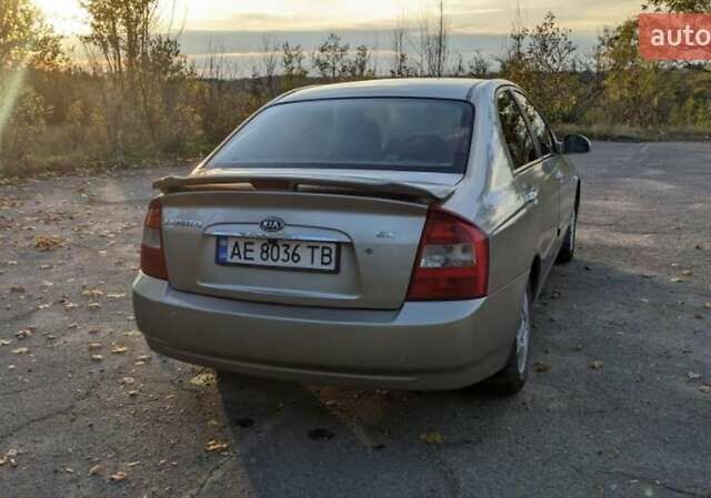 Кіа Черато 2006 у Покров (Орджонікідзе) на Automoto.ua Бежевий Кіа Черато, об'ємом двигуна 1.98 л та пробігом 275 тис. км за 4000 $, фото 2 на Automoto.ua