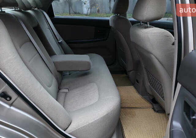 Бежевый Киа Черато, объемом двигателя 1.59 л и пробегом 202 тыс. км за 4800 $, фото 20 на Automoto.ua