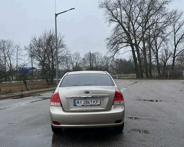 Бежевий Кіа Черато, об'ємом двигуна 1.59 л та пробігом 230 тис. км за 3700 $, фото 5 на Automoto.ua