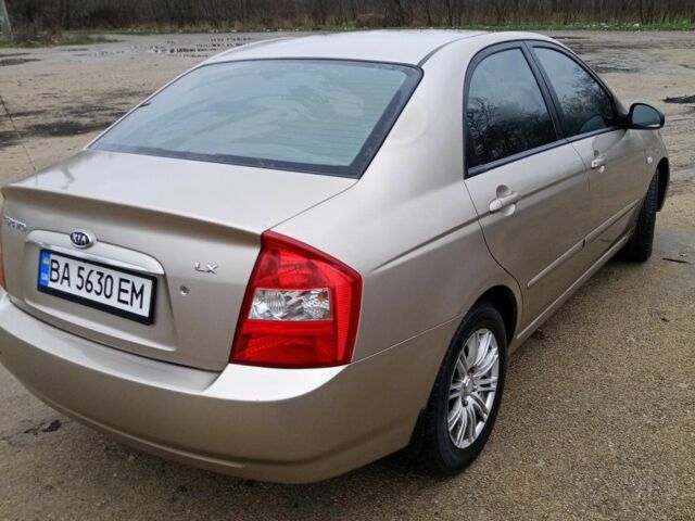 Бежевий Кіа Черато, об'ємом двигуна 1.6 л та пробігом 300 тис. км за 4500 $, фото 2 на Automoto.ua