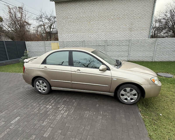 Бежевий Кіа Черато, об'ємом двигуна 1.6 л та пробігом 340 тис. км за 3999 $, фото 1 на Automoto.ua