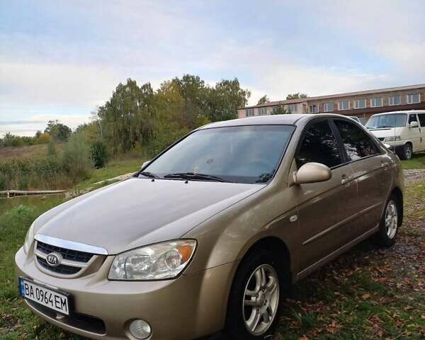 Бежевый Киа Черато, объемом двигателя 1.6 л и пробегом 160 тыс. км за 4900 $, фото 1 на Automoto.ua