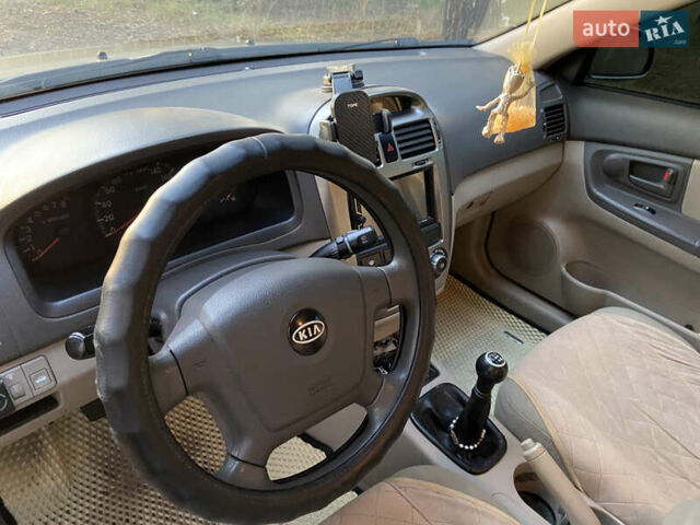 Бежевий Кіа Черато, об'ємом двигуна 1.6 л та пробігом 285 тис. км за 5300 $, фото 20 на Automoto.ua