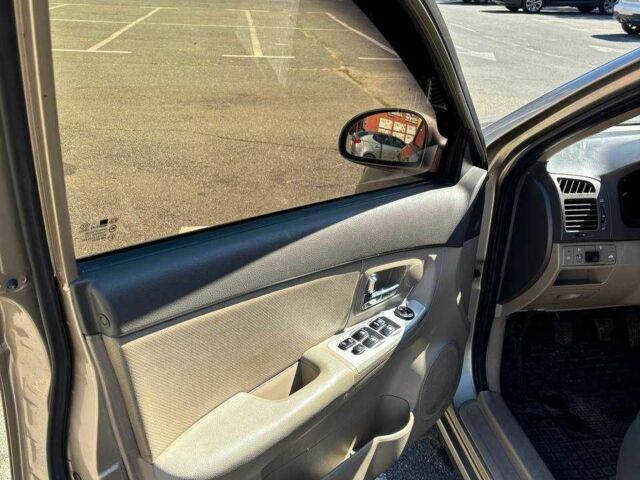 Бежевый Киа Черато, объемом двигателя 1.6 л и пробегом 197 тыс. км за 3384 $, фото 11 на Automoto.ua