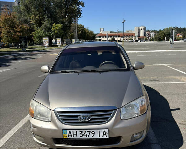 Бежевый Киа Черато, объемом двигателя 1.6 л и пробегом 193 тыс. км за 3400 $, фото 1 на Automoto.ua