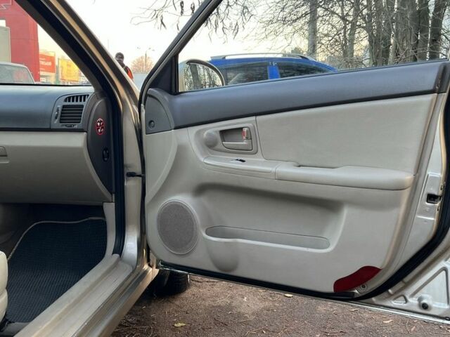 Бежевый Киа Черато, объемом двигателя 1.6 л и пробегом 268 тыс. км за 3900 $, фото 5 на Automoto.ua