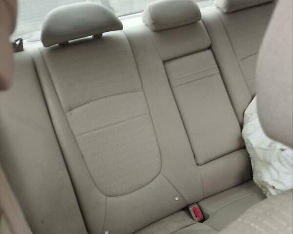 Бежевый Киа Черато, объемом двигателя 1.59 л и пробегом 208 тыс. км за 1900 $, фото 13 на Automoto.ua