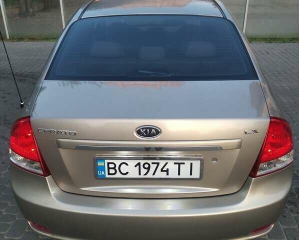 Бежевый Киа Черато, объемом двигателя 1.6 л и пробегом 274 тыс. км за 4700 $, фото 2 на Automoto.ua
