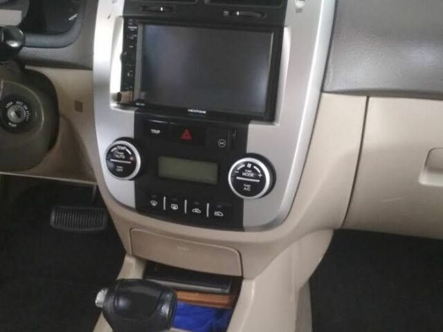 Бежевий Кіа Черато, об'ємом двигуна 2 л та пробігом 222 тис. км за 4900 $, фото 10 на Automoto.ua