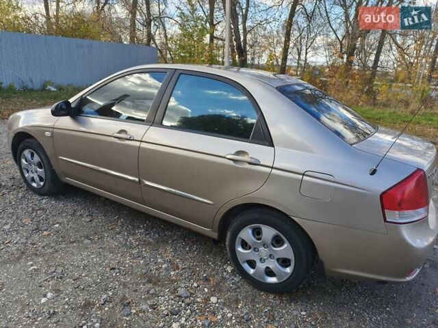 Бежевий Кіа Черато, об'ємом двигуна 1.59 л та пробігом 155 тис. км за 3700 $, фото 5 на Automoto.ua