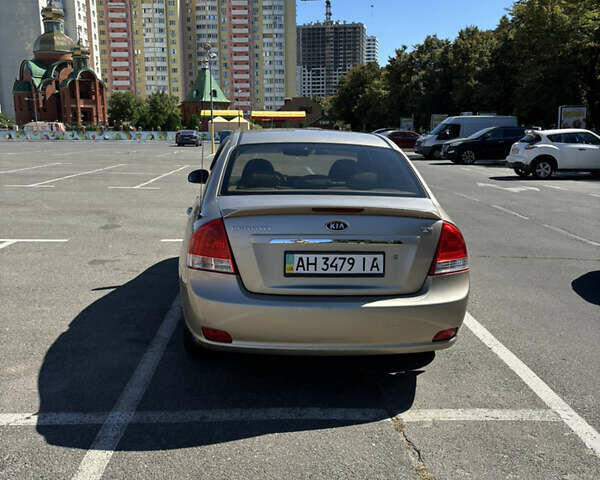 Бежевый Киа Черато, объемом двигателя 1.6 л и пробегом 193 тыс. км за 3400 $, фото 3 на Automoto.ua