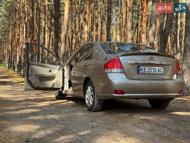 Бежевый Киа Черато, объемом двигателя 1.98 л и пробегом 340 тыс. км за 5000 $, фото 8 на Automoto.ua