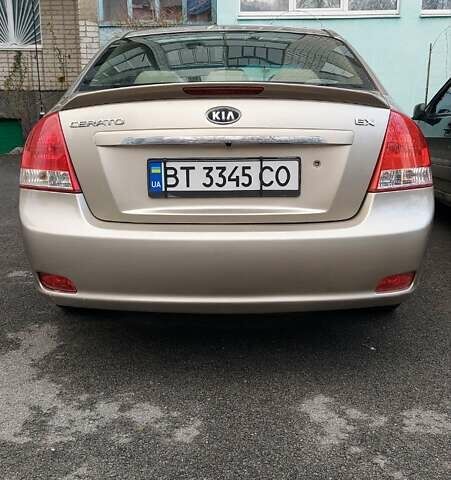 Бежевый Киа Черато, объемом двигателя 1.98 л и пробегом 222 тыс. км за 5200 $, фото 4 на Automoto.ua