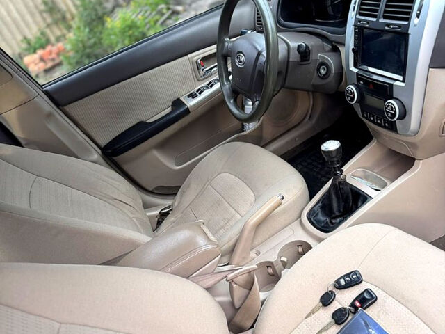 Бежевый Киа Черато, объемом двигателя 1.6 л и пробегом 212 тыс. км за 4600 $, фото 4 на Automoto.ua