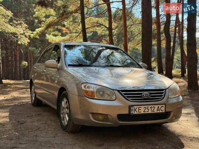 Бежевый Киа Черато, объемом двигателя 1.98 л и пробегом 340 тыс. км за 5000 $, фото 4 на Automoto.ua