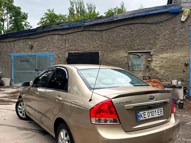 Бежевый Киа Черато, объемом двигателя 1.6 л и пробегом 212 тыс. км за 4600 $, фото 7 на Automoto.ua