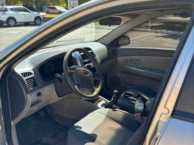 Бежевый Киа Черато, объемом двигателя 1.6 л и пробегом 197 тыс. км за 3384 $, фото 12 на Automoto.ua