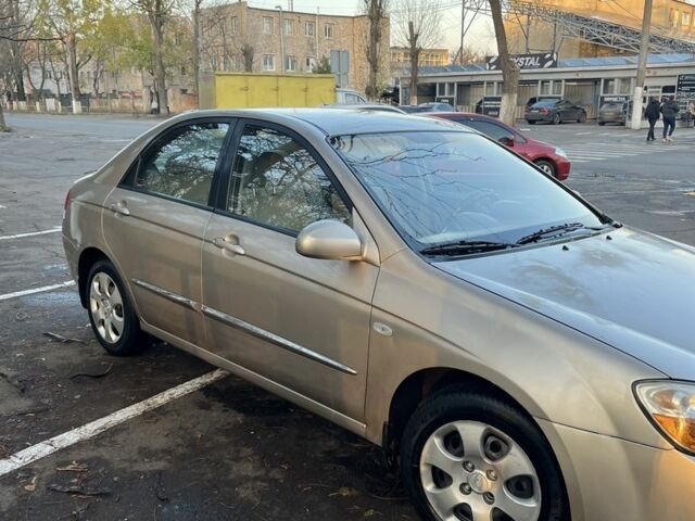 Бежевый Киа Черато, объемом двигателя 1.6 л и пробегом 268 тыс. км за 3900 $, фото 2 на Automoto.ua