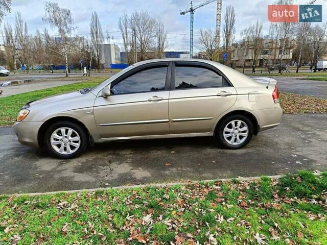 Бежевый Киа Черато, объемом двигателя 1.98 л и пробегом 195 тыс. км за 3993 $, фото 3 на Automoto.ua