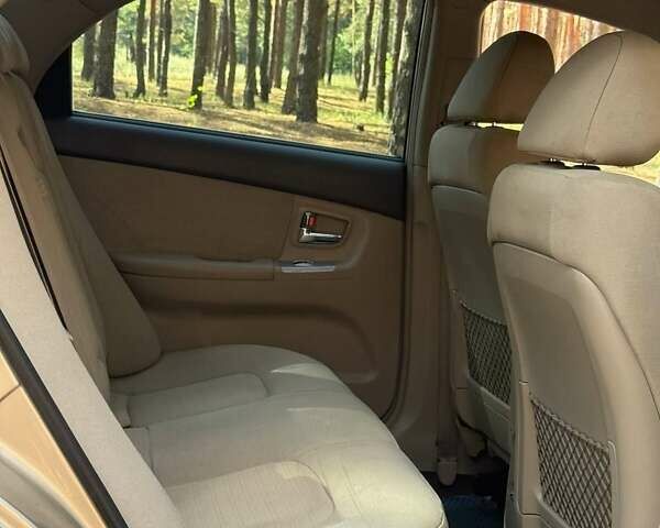 Бежевый Киа Черато, объемом двигателя 1.98 л и пробегом 340 тыс. км за 5000 $, фото 2 на Automoto.ua