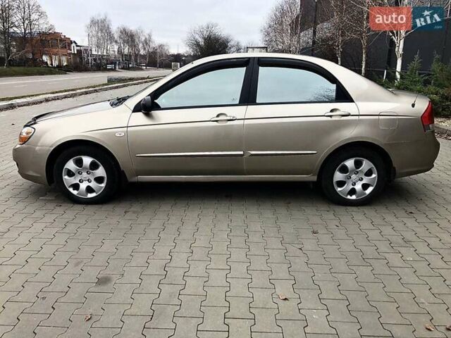 Бежевый Киа Черато, объемом двигателя 1.6 л и пробегом 118 тыс. км за 5500 $, фото 2 на Automoto.ua
