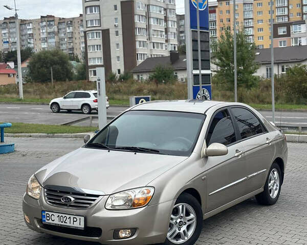Бежевый Киа Черато, объемом двигателя 1.98 л и пробегом 268 тыс. км за 4555 $, фото 2 на Automoto.ua