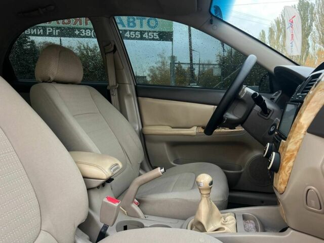 Киа Черато 2007 в Кривом Роге на Automoto.ua Бежевый Киа Черато, объемом двигателя 2 л и пробегом 206 тыс. км за 4400 $, фото 12 на Automoto.ua