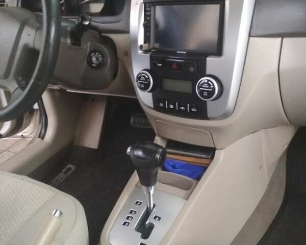 Бежевый Киа Черато, объемом двигателя 1.98 л и пробегом 222 тыс. км за 5200 $, фото 6 на Automoto.ua