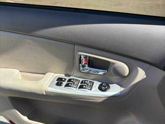 Бежевый Киа Черато, объемом двигателя 1.6 л и пробегом 197 тыс. км за 3384 $, фото 5 на Automoto.ua