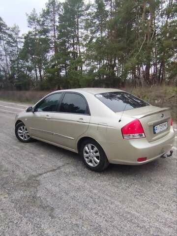 Бежевый Киа Черато, объемом двигателя 1.6 л и пробегом 305 тыс. км за 4500 $, фото 4 на Automoto.ua