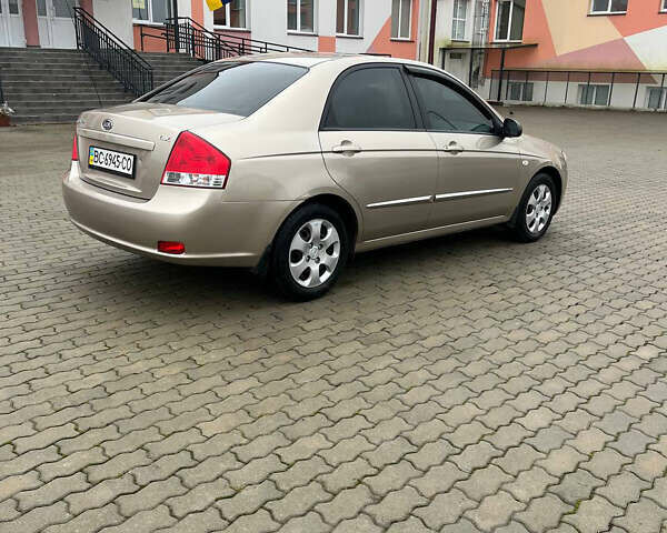 Бежевый Киа Черато, объемом двигателя 1.6 л и пробегом 182 тыс. км за 4000 $, фото 3 на Automoto.ua