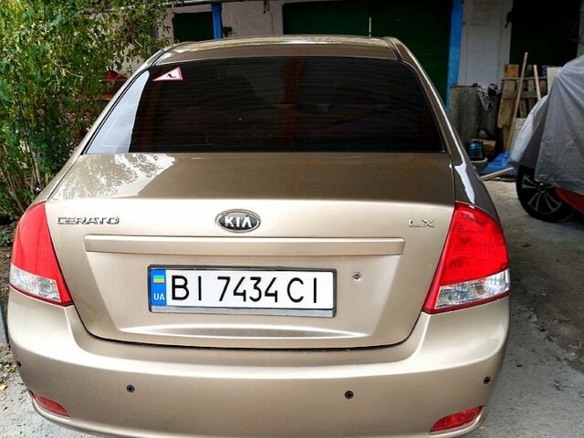 Бежевый Киа Черато, объемом двигателя 1.6 л и пробегом 118 тыс. км за 4300 $, фото 2 на Automoto.ua