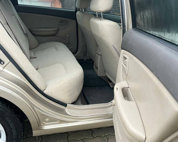 Бежевый Киа Черато, объемом двигателя 1.6 л и пробегом 182 тыс. км за 4000 $, фото 9 на Automoto.ua