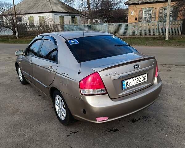 Бежевий Кіа Черато, об'ємом двигуна 1.6 л та пробігом 205 тис. км за 4600 $, фото 5 на Automoto.ua