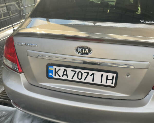 Кіа Черато 2008 у Новоселиця на Automoto.ua Бежевий Кіа Черато, об'ємом двигуна 1.59 л та пробігом 300 тис. км за 4600 $, фото 3 на Automoto.ua