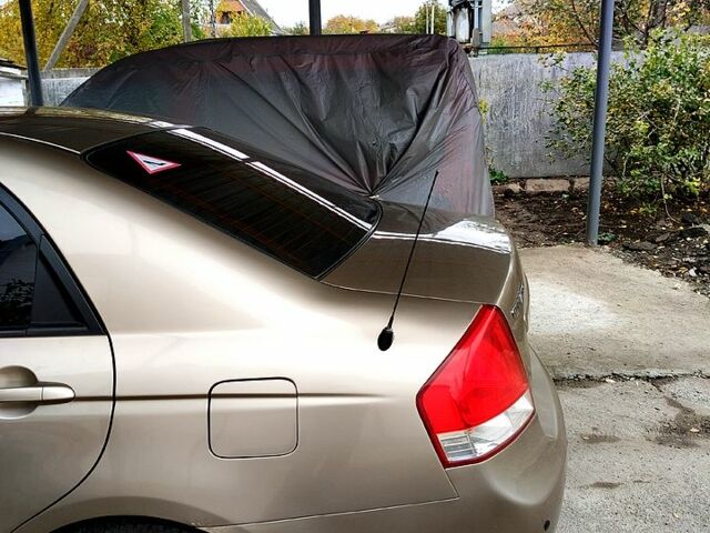 Бежевый Киа Черато, объемом двигателя 1.6 л и пробегом 118 тыс. км за 4300 $, фото 7 на Automoto.ua