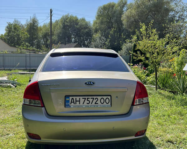 Бежевий Кіа Черато, об'ємом двигуна 1.6 л та пробігом 220 тис. км за 4500 $, фото 3 на Automoto.ua