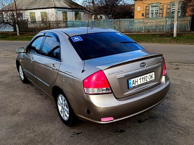 Бежевий Кіа Черато, об'ємом двигуна 1.6 л та пробігом 205 тис. км за 4600 $, фото 5 на Automoto.ua