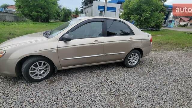 Бежевый Киа Черато, объемом двигателя 1.59 л и пробегом 158 тыс. км за 4800 $, фото 5 на Automoto.ua