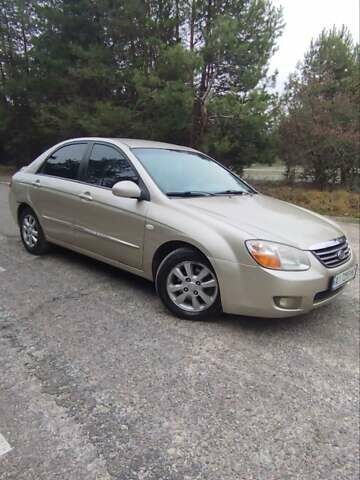 Бежевый Киа Черато, объемом двигателя 1.6 л и пробегом 305 тыс. км за 4500 $, фото 1 на Automoto.ua