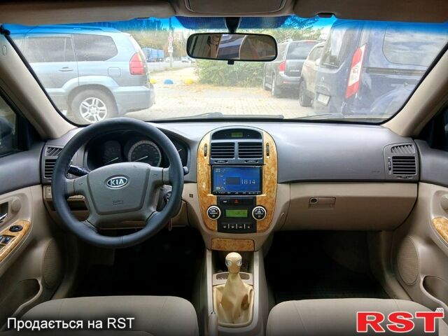 Киа Черато 2008 в Днепре (Днепропетровске) на Automoto.ua Бежевый Киа Черато, объемом двигателя 2 л и пробегом 205 тыс. км за 3999 $, фото 3 на Automoto.ua