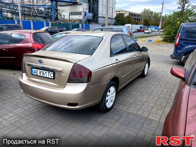 Киа Черато 2008 в Днепре (Днепропетровске) на Automoto.ua Бежевый Киа Черато, объемом двигателя 2 л и пробегом 205 тыс. км за 3999 $, фото 2 на Automoto.ua