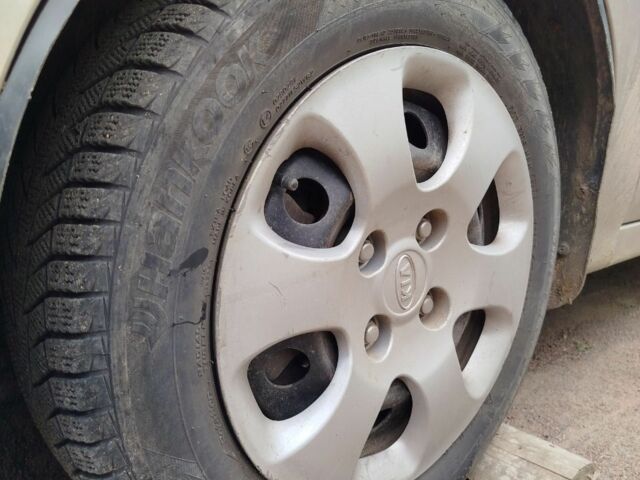 Бежевый Киа Черато, объемом двигателя 0 л и пробегом 2 тыс. км за 3200 $, фото 8 на Automoto.ua