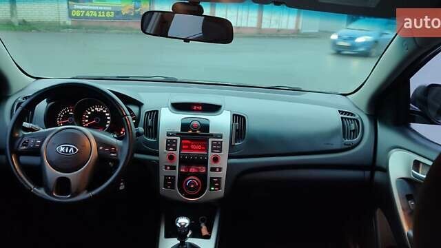 Бежевый Киа Черато, объемом двигателя 1.98 л и пробегом 180 тыс. км за 6899 $, фото 20 на Automoto.ua